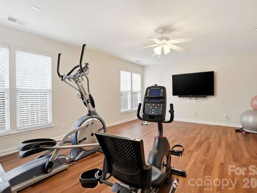 11416 Foggy Bank Lane, Charlotte, NC 28214.  MLS# CAR4320075, YatesRealty ID 16406. 