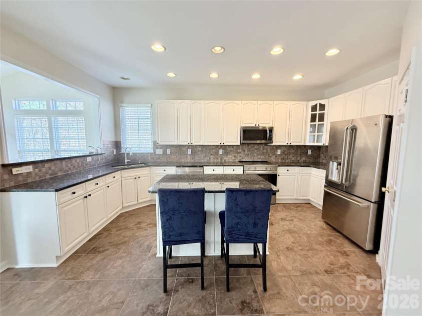 11416 Foggy Bank Lane, Charlotte, NC 28214.  MLS# CAR4320075, YatesRealty ID 16406. 