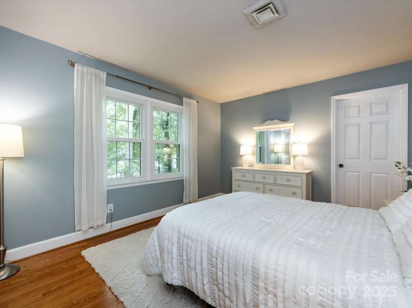 6941 Queensberry Drive, Charlotte, NC 28226.  MLS# CAR4264969, YatesRealty ID 16407. 