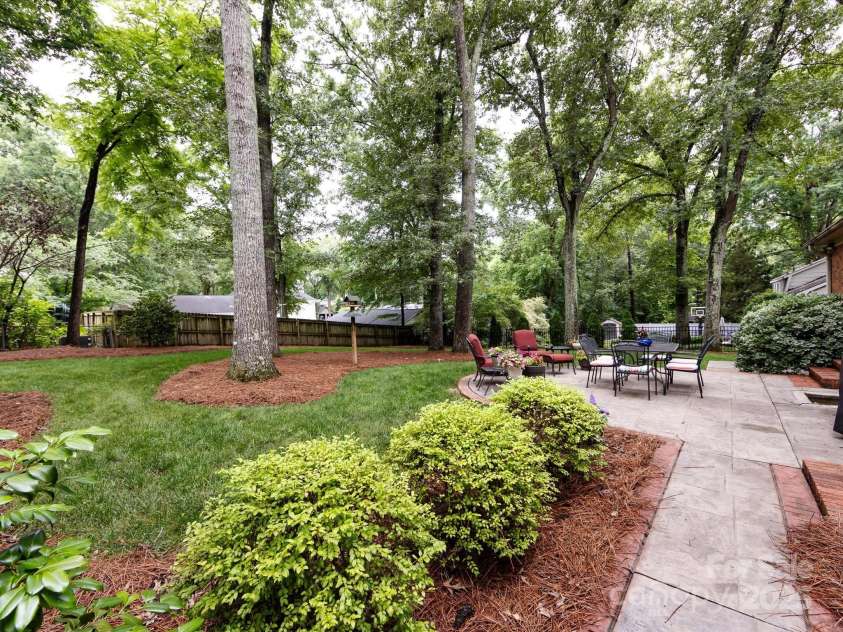 6941 Queensberry Drive, Charlotte, NC 28226.  MLS# CAR4264969, YatesRealty ID 16407. 