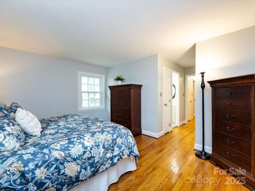 6941 Queensberry Drive, Charlotte, NC 28226.  MLS# CAR4264969, YatesRealty ID 16407. Main level primary