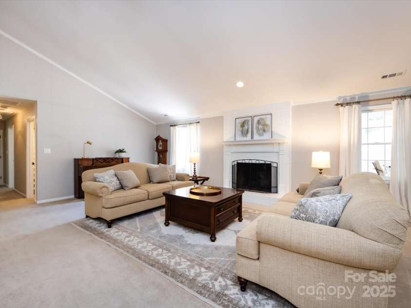 4925 Cedar Forest Drive, Charlotte, NC 28226.  MLS# CAR4262850, YatesRealty ID 16408. 