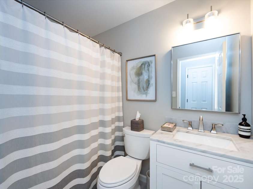 4925 Cedar Forest Drive, Charlotte, NC 28226.  MLS# CAR4262850, YatesRealty ID 16408. 