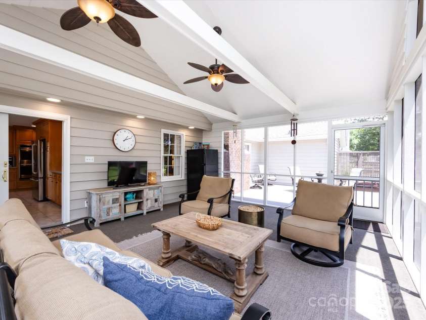 4925 Cedar Forest Drive, Charlotte, NC 28226.  MLS# CAR4262850, YatesRealty ID 16408. 