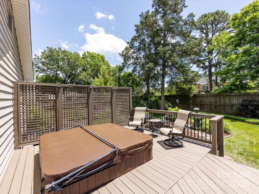 4925 Cedar Forest Drive, Charlotte, NC 28226.  MLS# CAR4262850, YatesRealty ID 16408. 