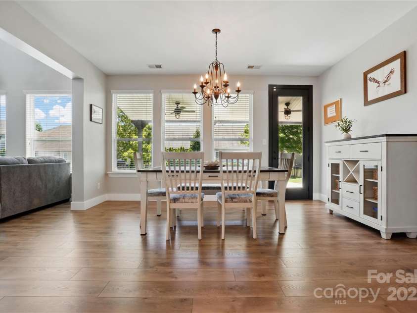 1478 Imperial Court, York, SC 29745.  MLS# CAR4263177, YatesRealty ID 16409. Breakfast area