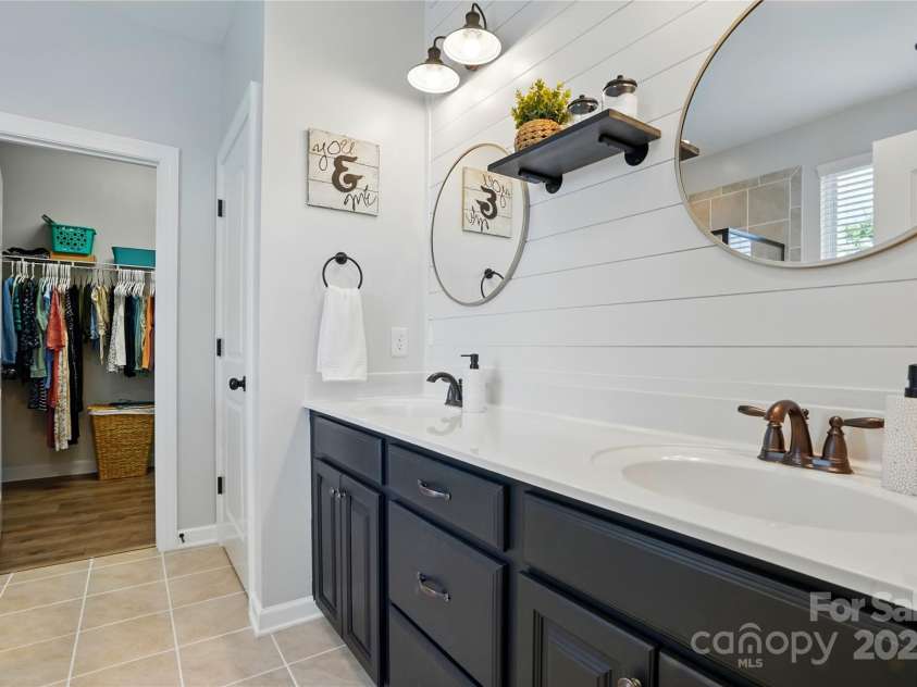 1478 Imperial Court, York, SC 29745.  MLS# CAR4263177, YatesRealty ID 16409. Primary bath with dual sinks, soaking tub, and walk-in shower