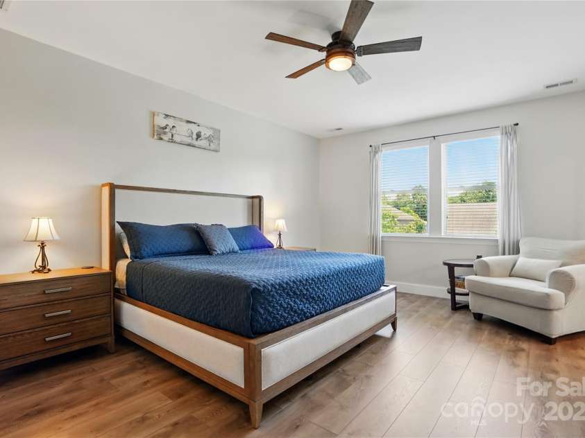 1478 Imperial Court, York, SC 29745.  MLS# CAR4263177, YatesRealty ID 16409. Primary suite with sitting area