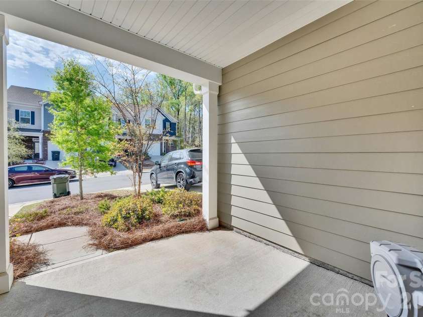906 Park Bend Trail, Tega Cay, SC 29708.  MLS# CAR4363027, YatesRealty ID 16409. Front Porch