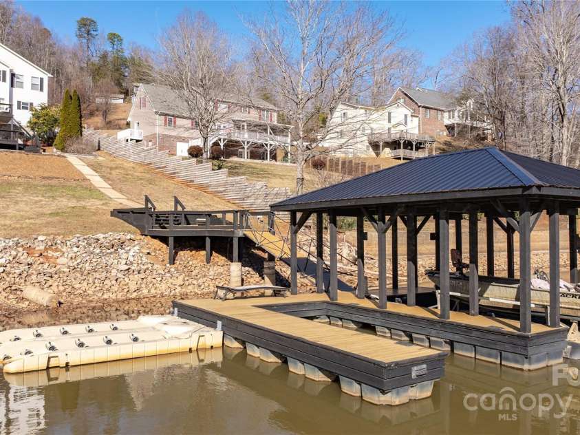 968 Plantation Drive, Marion, NC 28752.  MLS# CAR4322490, YatesRealty ID 1641. 