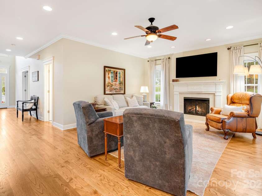 201 Springwood Drive, Valdese, NC 28690.  MLS# CAR4243782, YatesRealty ID 16410. 