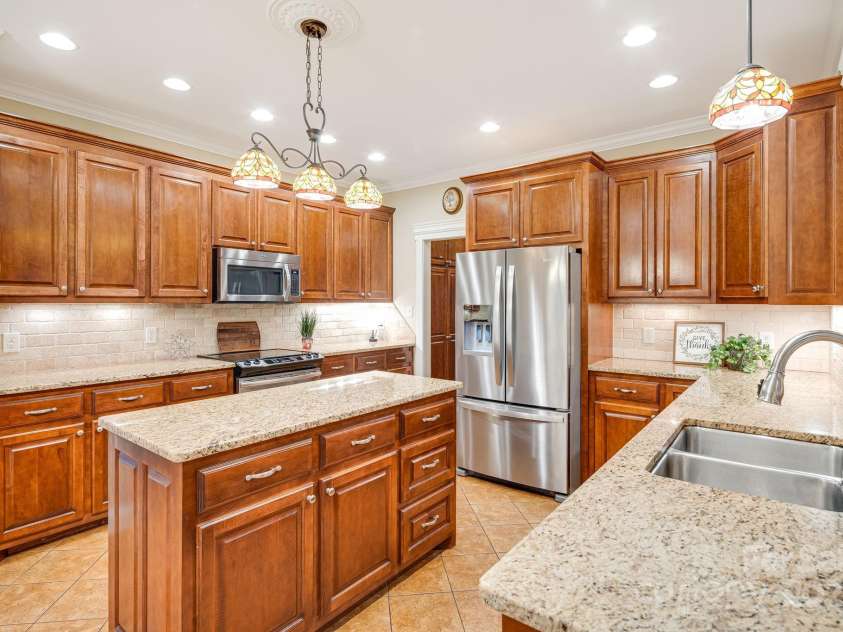 201 Springwood Drive, Valdese, NC 28690.  MLS# CAR4243782, YatesRealty ID 16410. 