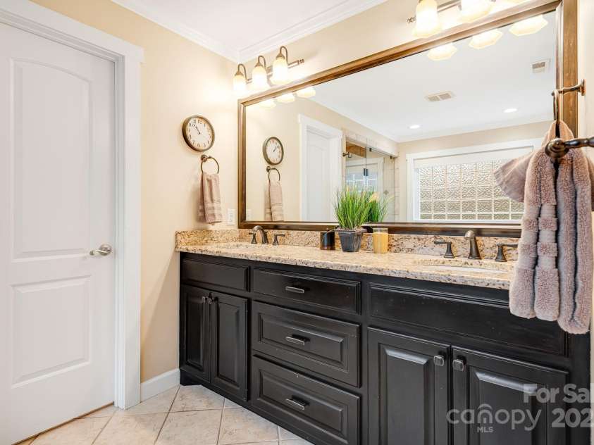 201 Springwood Drive, Valdese, NC 28690.  MLS# CAR4243782, YatesRealty ID 16410. 