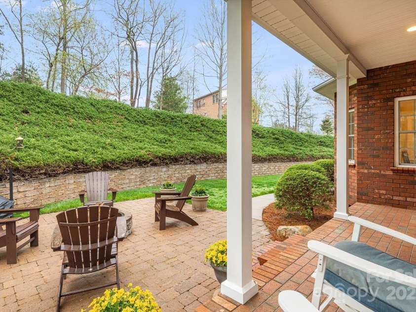 201 Springwood Drive, Valdese, NC 28690.  MLS# CAR4243782, YatesRealty ID 16410. 