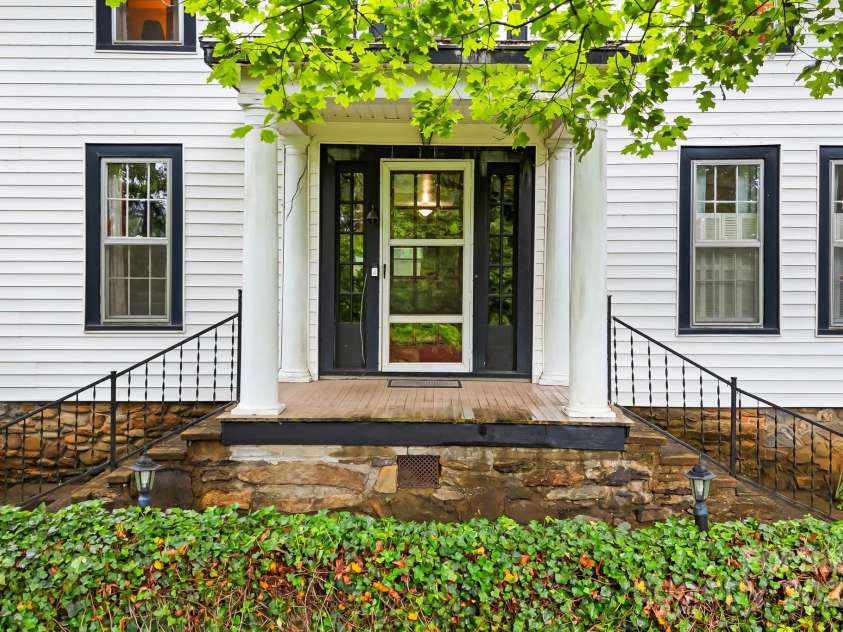 1186 Old US 70 Highway, Black Mountain, NC 28711.  MLS# CAR4258643, YatesRealty ID 16413. 