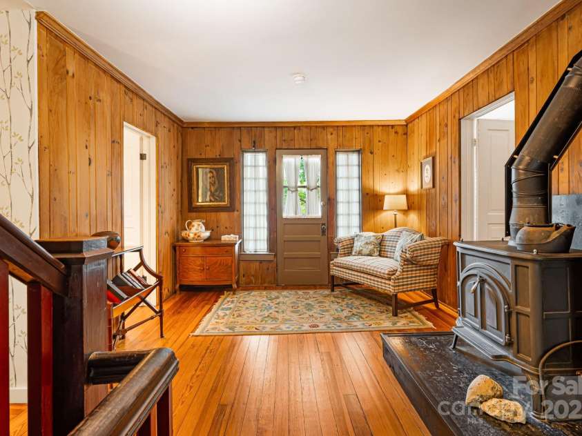 1186 Old US 70 Highway, Black Mountain, NC 28711.  MLS# CAR4258643, YatesRealty ID 16413. 