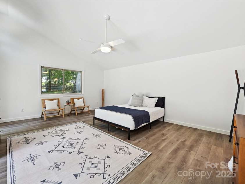 3531 Bon Rea Drive, Charlotte, NC 28226.  MLS# CAR4264470, YatesRealty ID 16413. 