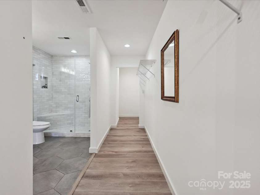 3531 Bon Rea Drive, Charlotte, NC 28226.  MLS# CAR4264470, YatesRealty ID 16413. 