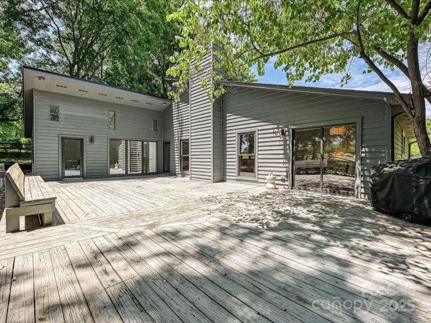 3531 Bon Rea Drive, Charlotte, NC 28226.  MLS# CAR4264470, YatesRealty ID 16413. 