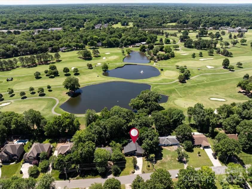 3531 Bon Rea Drive, Charlotte, NC 28226.  MLS# CAR4264470, YatesRealty ID 16413. 