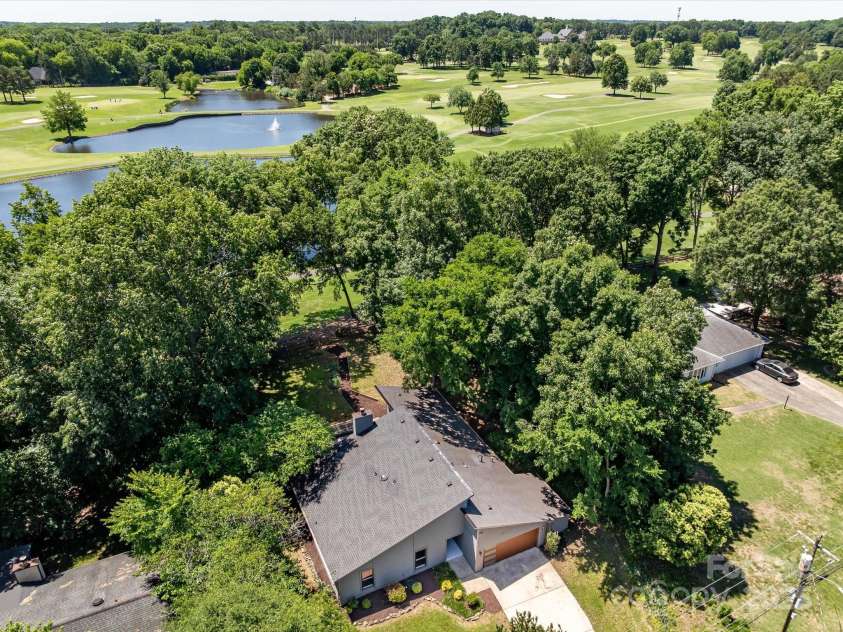 3531 Bon Rea Drive, Charlotte, NC 28226.  MLS# CAR4264470, YatesRealty ID 16413. 