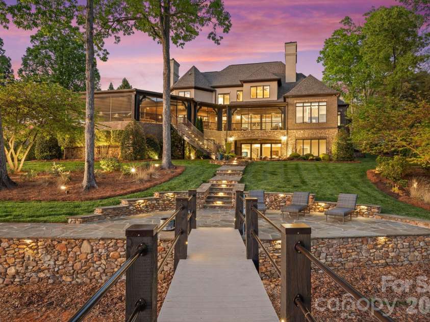 448 Stonemarker Road, Mooresville, NC 28117.  MLS# CAR4360762, YatesRealty ID 16414. 