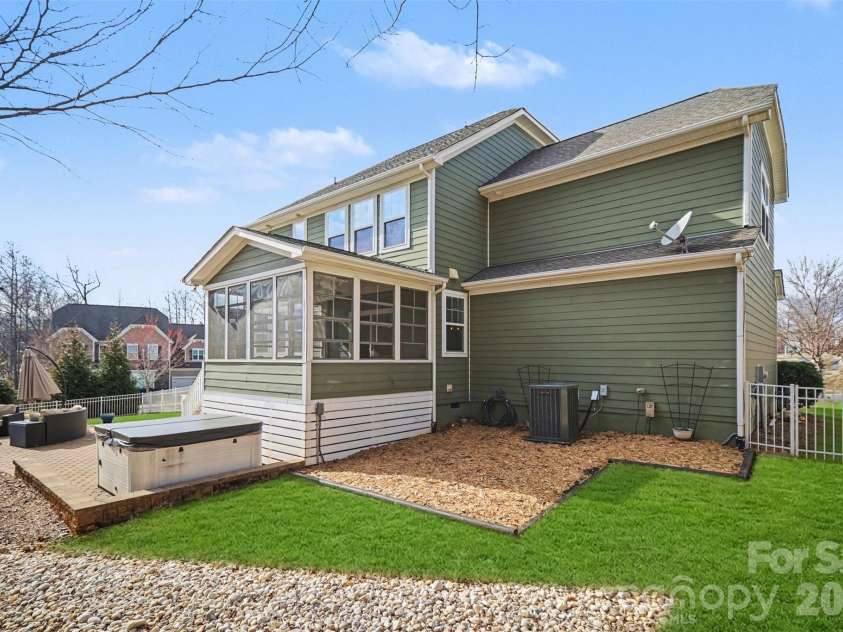 1000 Damson Lane, Waxhaw, NC 28173.  MLS# CAR4354245, YatesRealty ID 16415. Backyard
