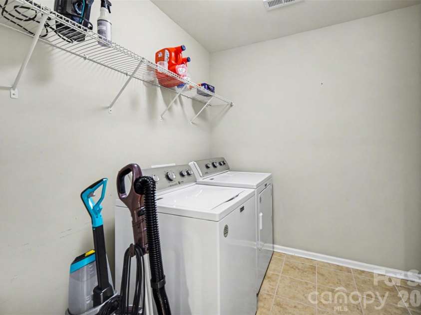 1000 Damson Lane, Waxhaw, NC 28173.  MLS# CAR4354245, YatesRealty ID 16415. Utility Room