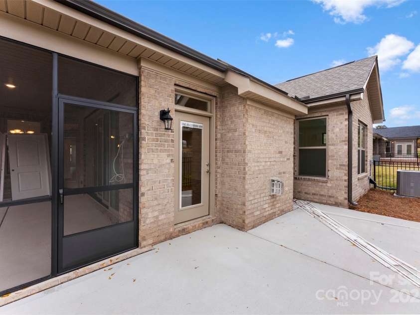 415 Newstyle Way, Gastonia, NC 28056.  MLS# CAR4261248, YatesRealty ID 16418. 