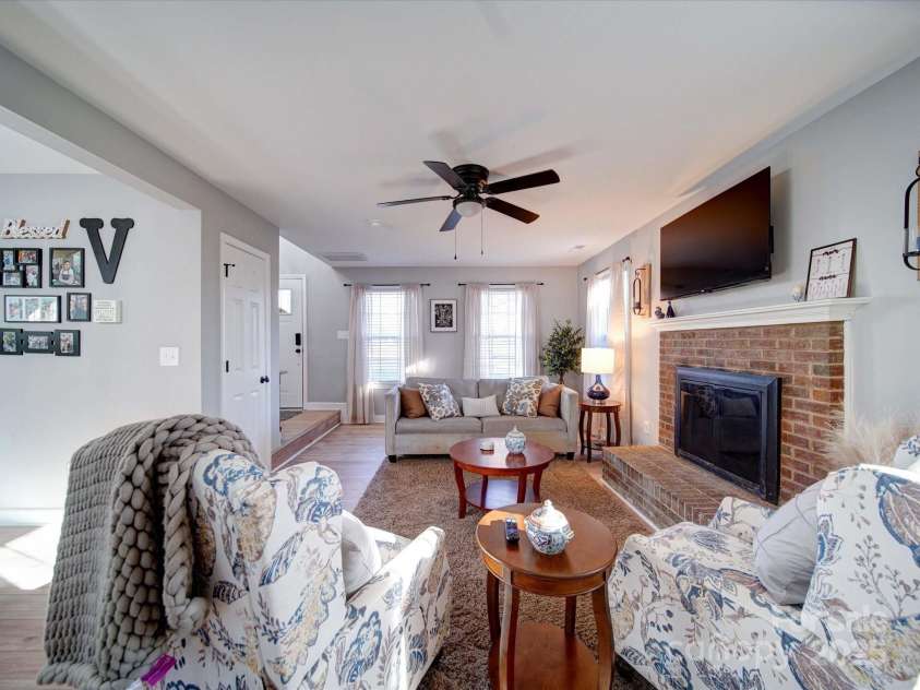 10929 Lassen Court, Charlotte, NC 28214.  MLS# CAR4226385, YatesRealty ID 1642. 