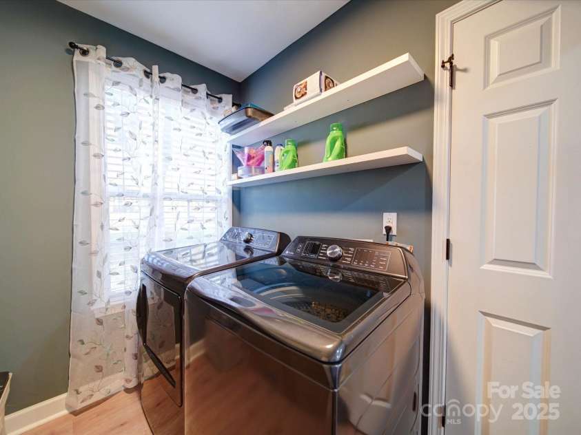 10929 Lassen Court, Charlotte, NC 28214.  MLS# CAR4226385, YatesRealty ID 1642. 