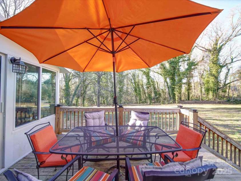 10929 Lassen Court, Charlotte, NC 28214.  MLS# CAR4226385, YatesRealty ID 1642. 