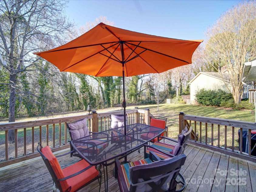 10929 Lassen Court, Charlotte, NC 28214.  MLS# CAR4226385, YatesRealty ID 1642. 