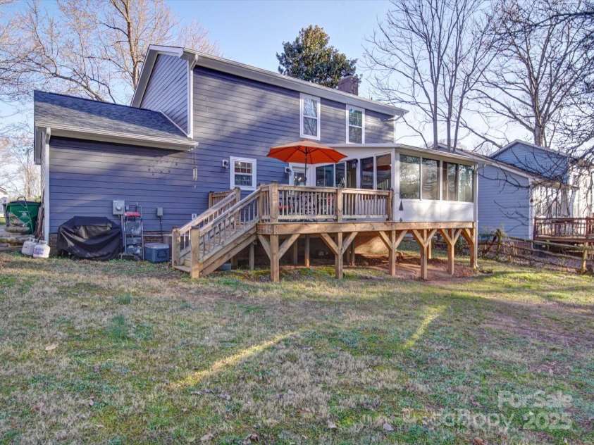 10929 Lassen Court, Charlotte, NC 28214.  MLS# CAR4226385, YatesRealty ID 1642. 