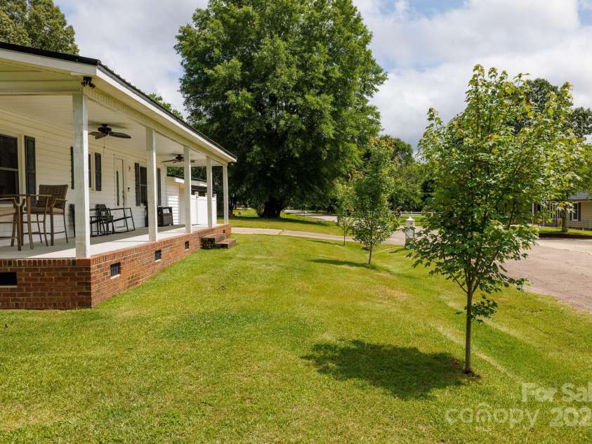 1197 Fincher Road, Fort Lawn, SC 29714.  MLS# CAR4265754, YatesRealty ID 16421. 
