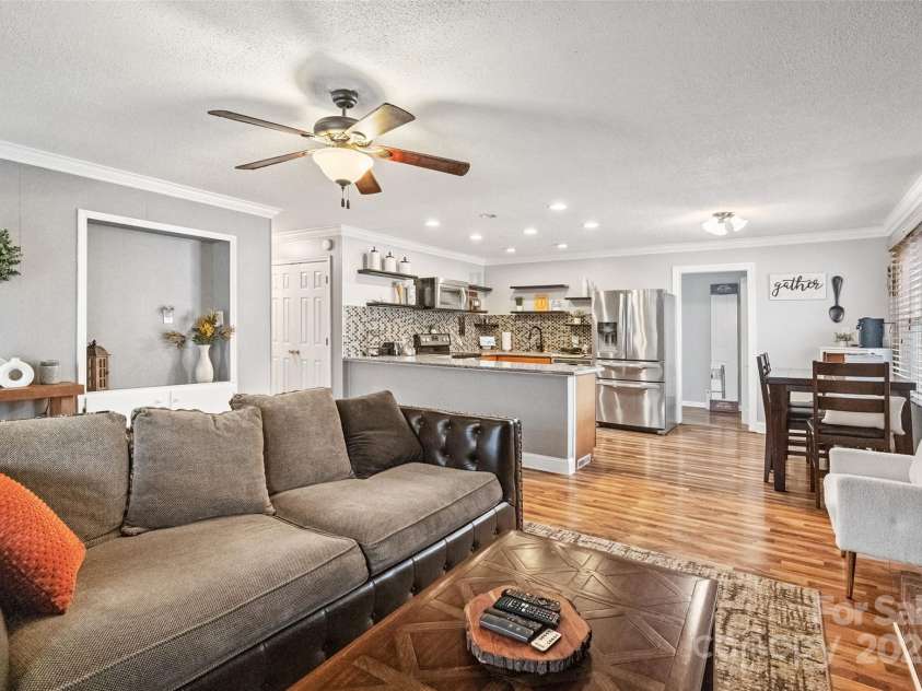 1197 Fincher Road, Fort Lawn, SC 29714.  MLS# CAR4265754, YatesRealty ID 16421. 