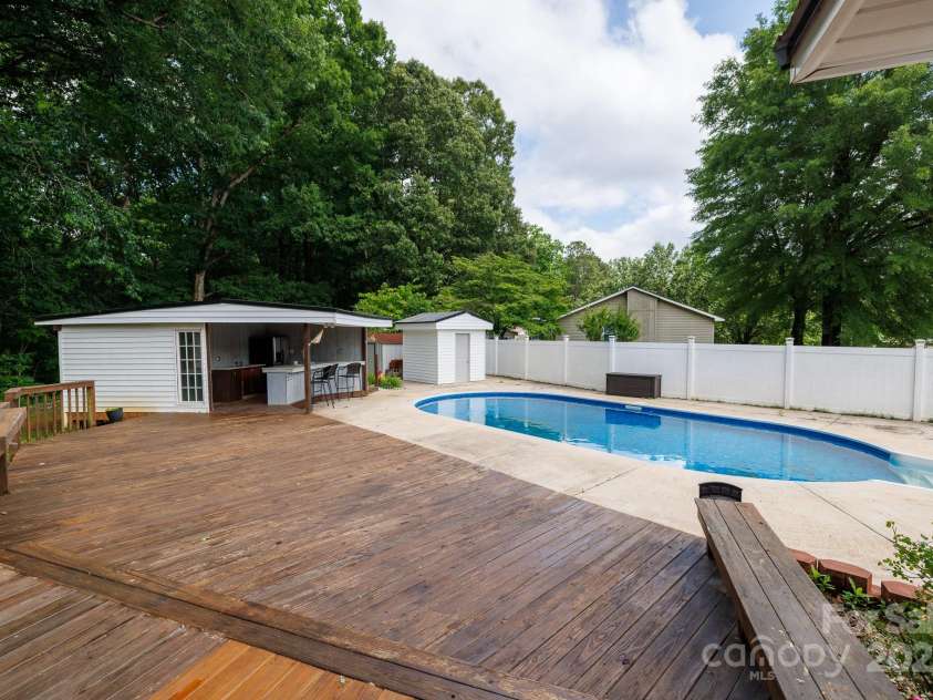 1197 Fincher Road, Fort Lawn, SC 29714.  MLS# CAR4265754, YatesRealty ID 16421. 