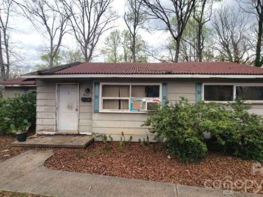 803 Jackson Street, Kings Mountain, NC 28086.  MLS# CAR4374177, YatesRealty ID 16421. 