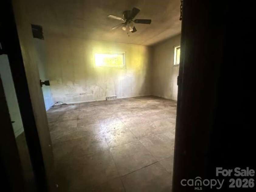 803 Jackson Street, Kings Mountain, NC 28086.  MLS# CAR4374177, YatesRealty ID 16421. 