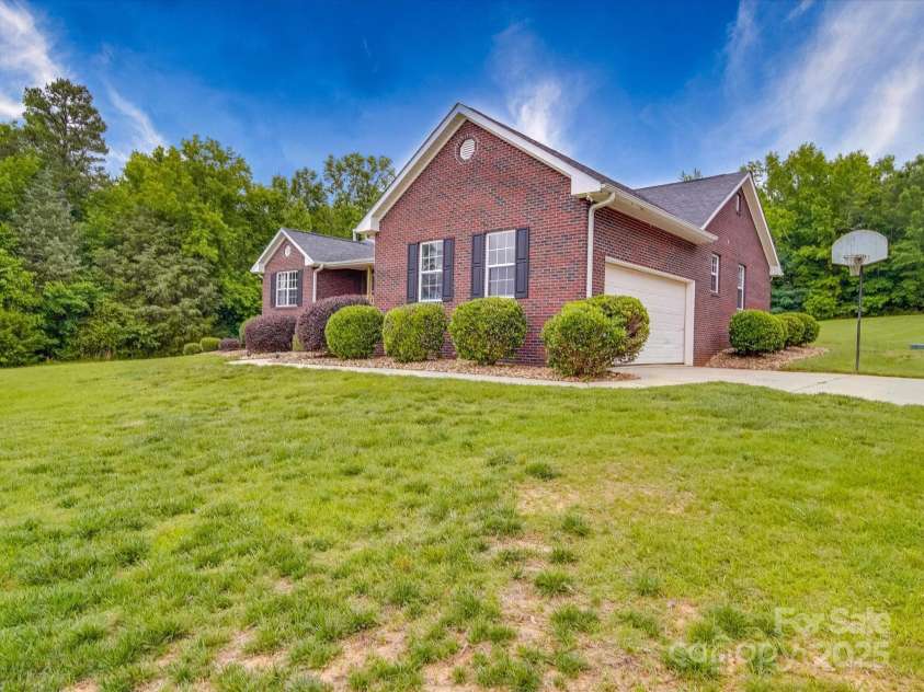 1060 Lentz Harness Shop Road, Mount Pleasant, NC 28124.  MLS# CAR4265582, YatesRealty ID 16422. Exterior View