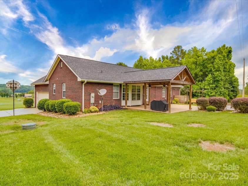 1060 Lentz Harness Shop Road, Mount Pleasant, NC 28124.  MLS# CAR4265582, YatesRealty ID 16422. Exterior View
