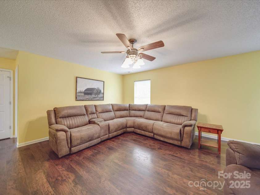 1060 Lentz Harness Shop Road, Mount Pleasant, NC 28124.  MLS# CAR4265582, YatesRealty ID 16422. Family Room