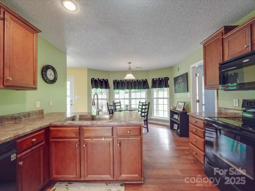 1060 Lentz Harness Shop Road, Mount Pleasant, NC 28124.  MLS# CAR4265582, YatesRealty ID 16422. Kitchen