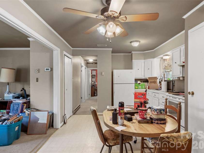 3700 Pleasant Garden Road, Greensboro, NC 27406.  MLS# CAR4374119, YatesRealty ID 16422. 