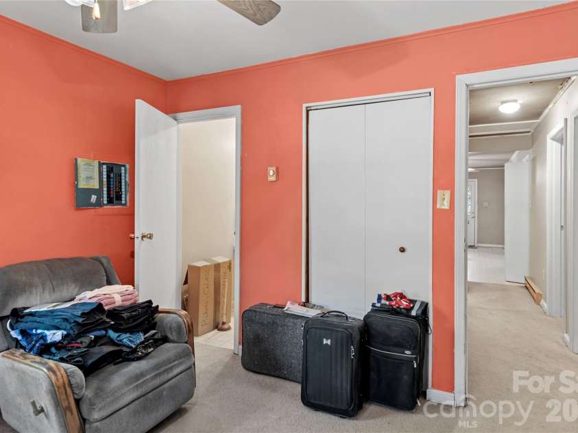 3700 Pleasant Garden Road, Greensboro, NC 27406.  MLS# CAR4374119, YatesRealty ID 16422. 
