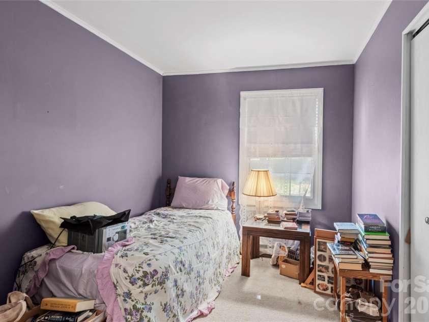 3700 Pleasant Garden Road, Greensboro, NC 27406.  MLS# CAR4374119, YatesRealty ID 16422. 