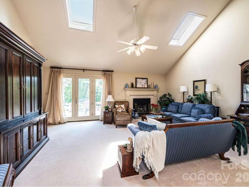 3725 Rock Bridge Drive, Conover, NC 28613.  MLS# CAR4368528, YatesRealty ID 16423. 