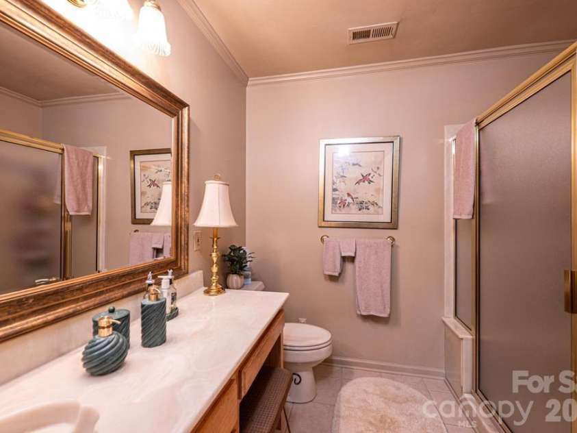 3725 Rock Bridge Drive, Conover, NC 28613.  MLS# CAR4368528, YatesRealty ID 16423. 