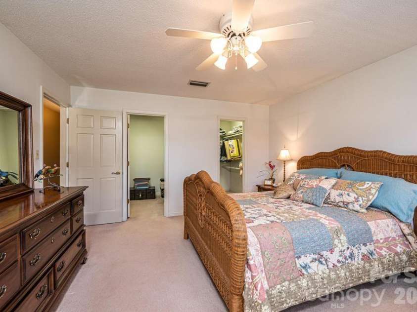 3725 Rock Bridge Drive, Conover, NC 28613.  MLS# CAR4368528, YatesRealty ID 16423. 