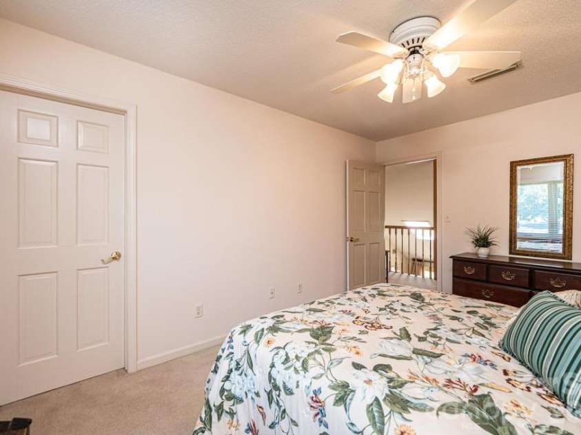 3725 Rock Bridge Drive, Conover, NC 28613.  MLS# CAR4368528, YatesRealty ID 16423. 
